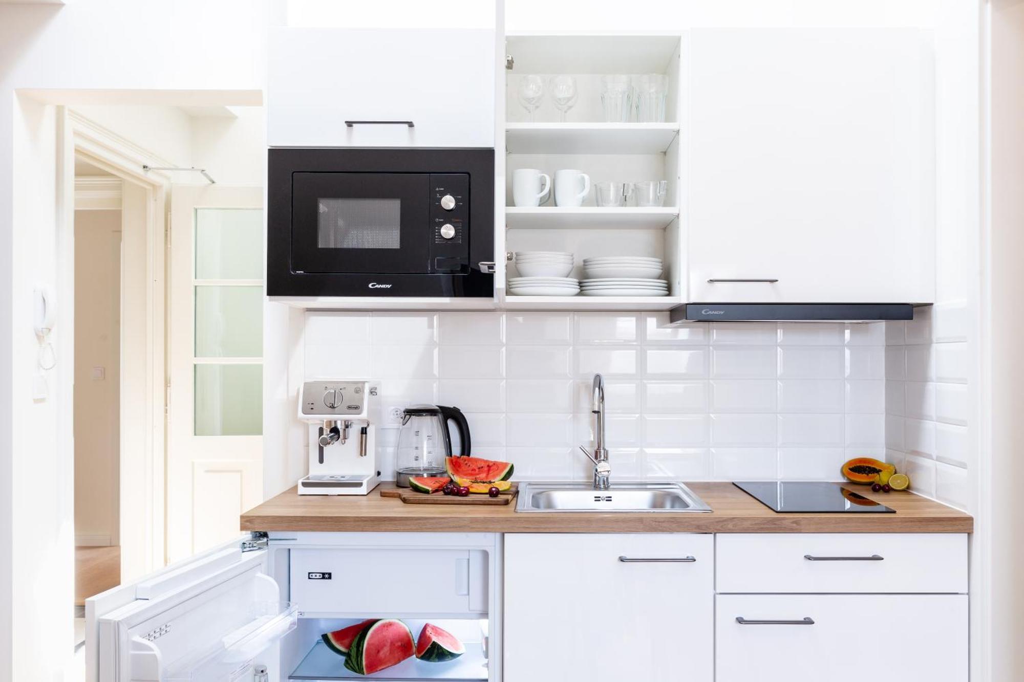 Turnkey I Antonin Dvorak Apartments Прага Екстериор снимка