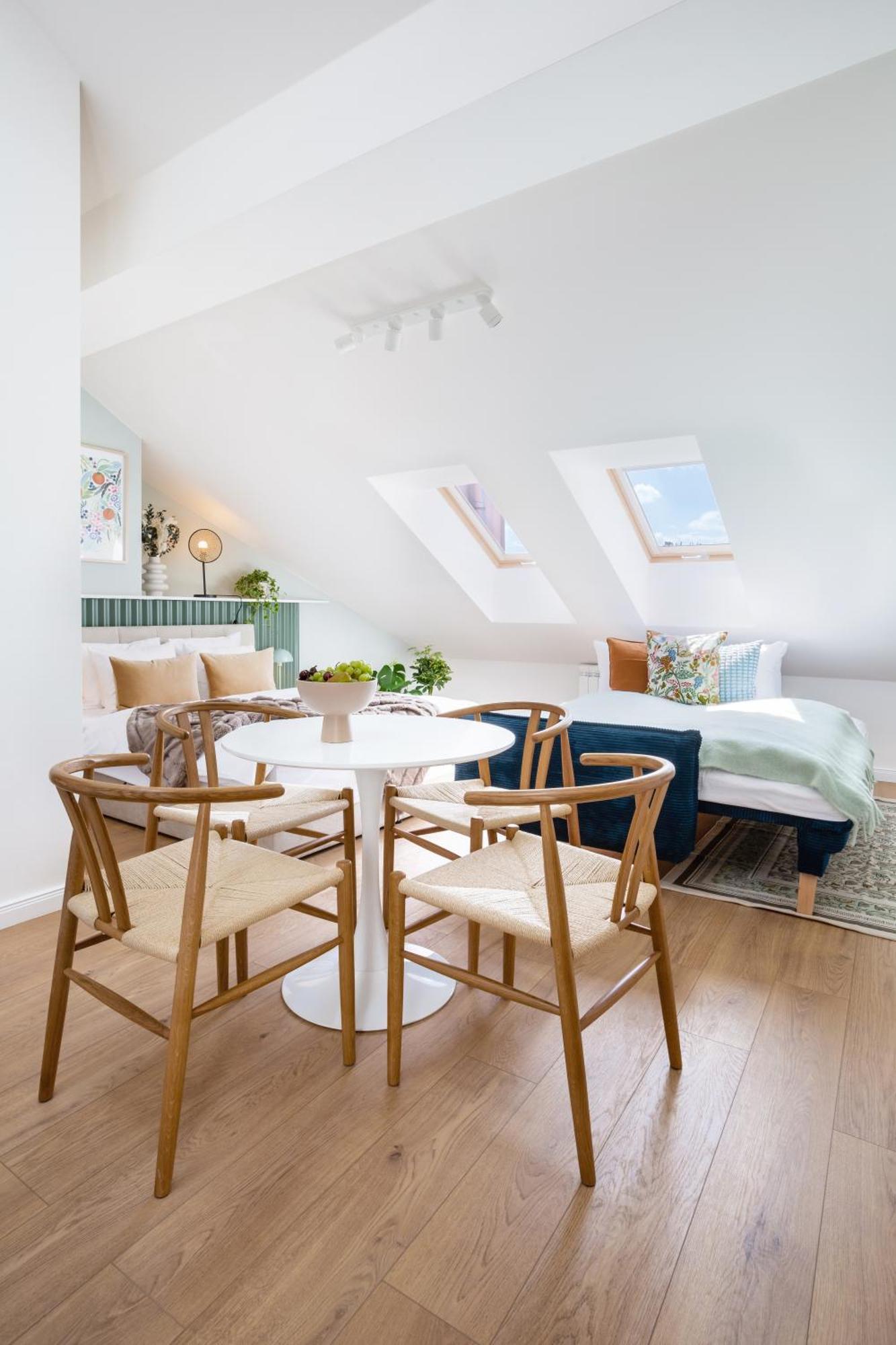 Turnkey I Antonin Dvorak Apartments Прага Екстериор снимка