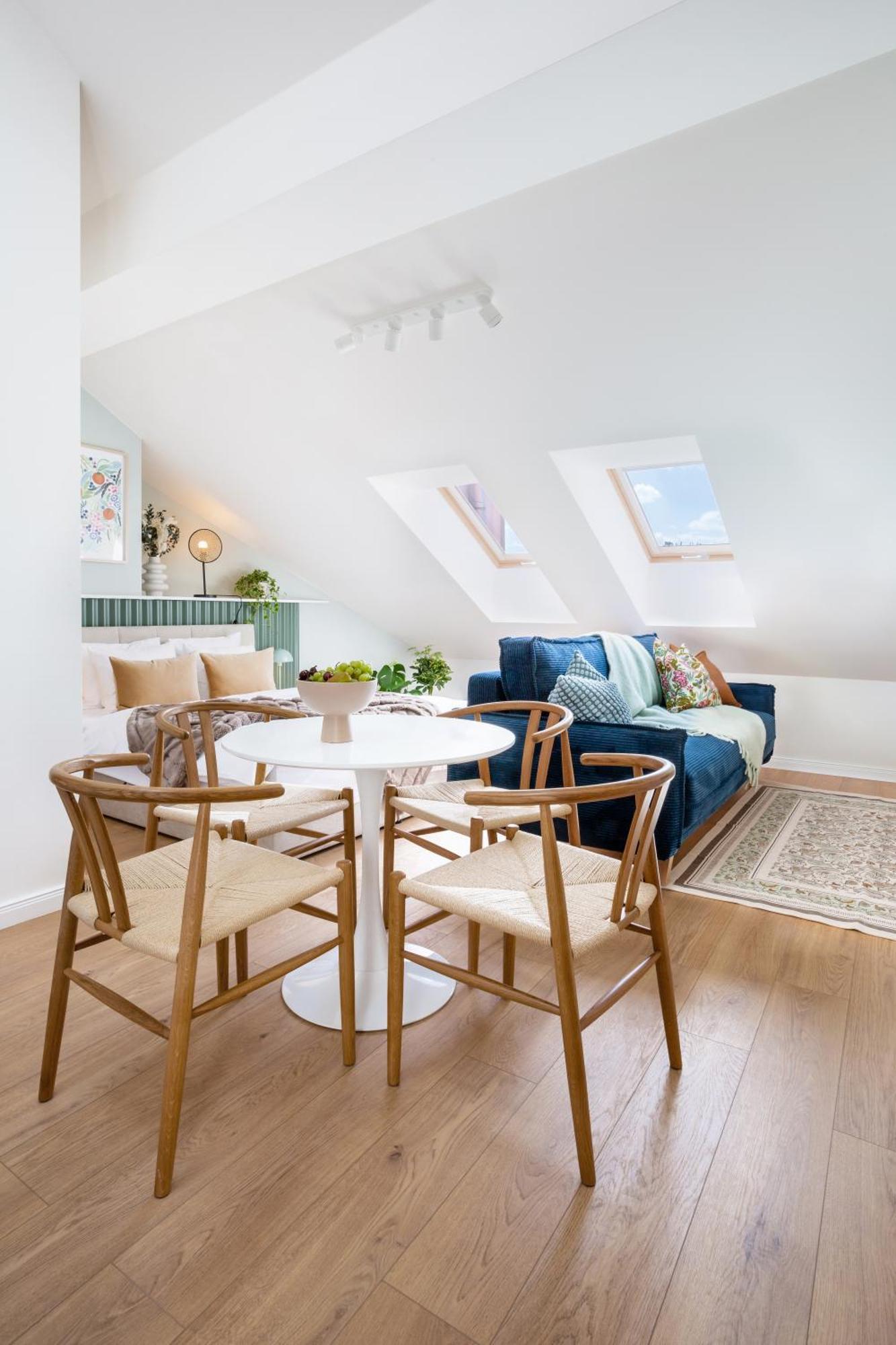 Turnkey I Antonin Dvorak Apartments Прага Екстериор снимка