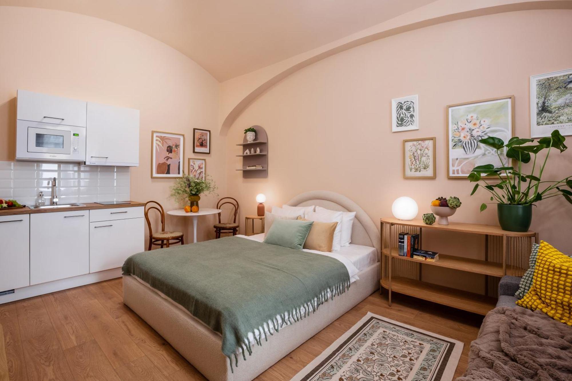 Turnkey I Antonin Dvorak Apartments Прага Екстериор снимка