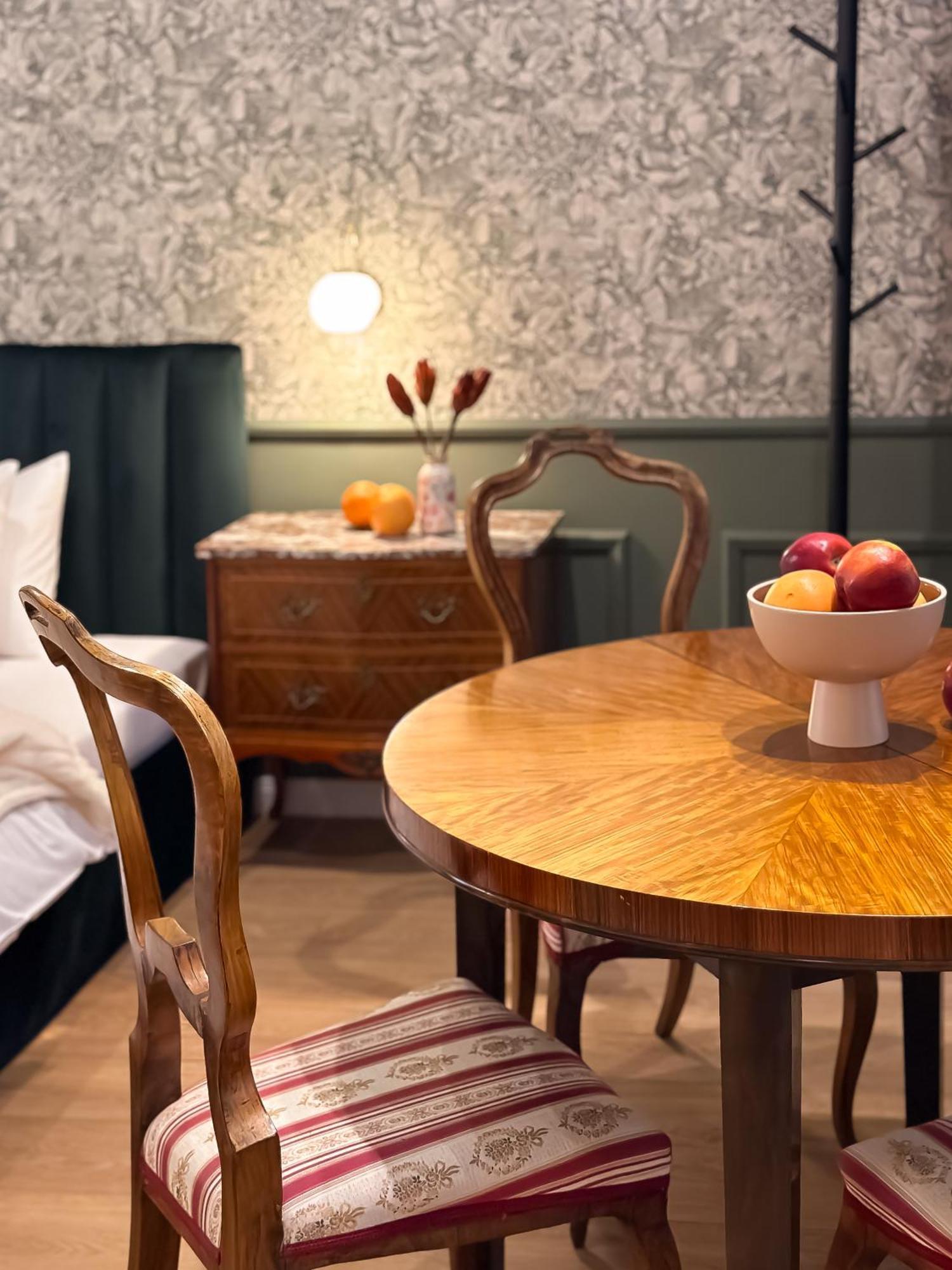 Turnkey I Antonin Dvorak Apartments Прага Стая снимка