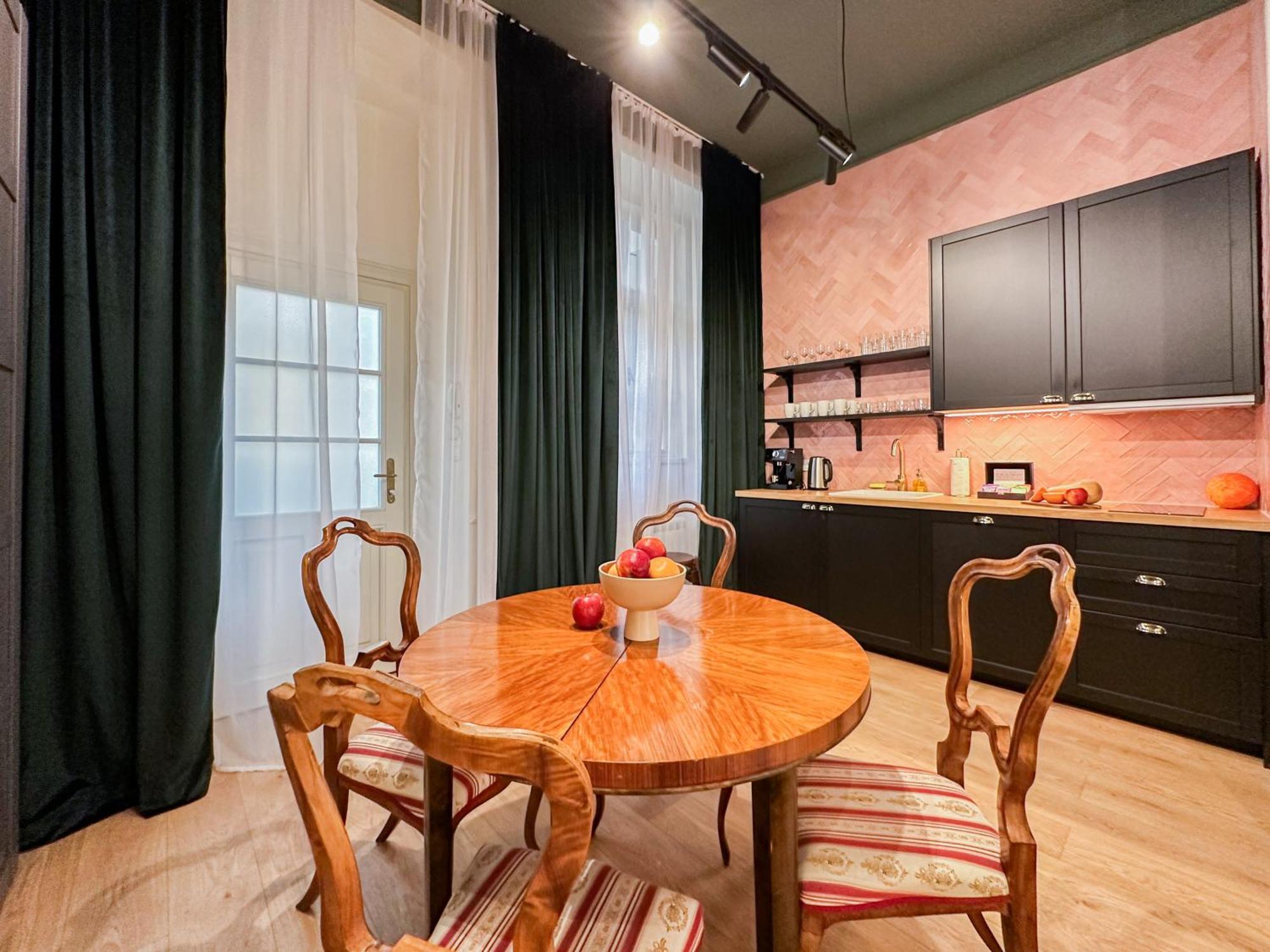 Turnkey I Antonin Dvorak Apartments Прага Стая снимка