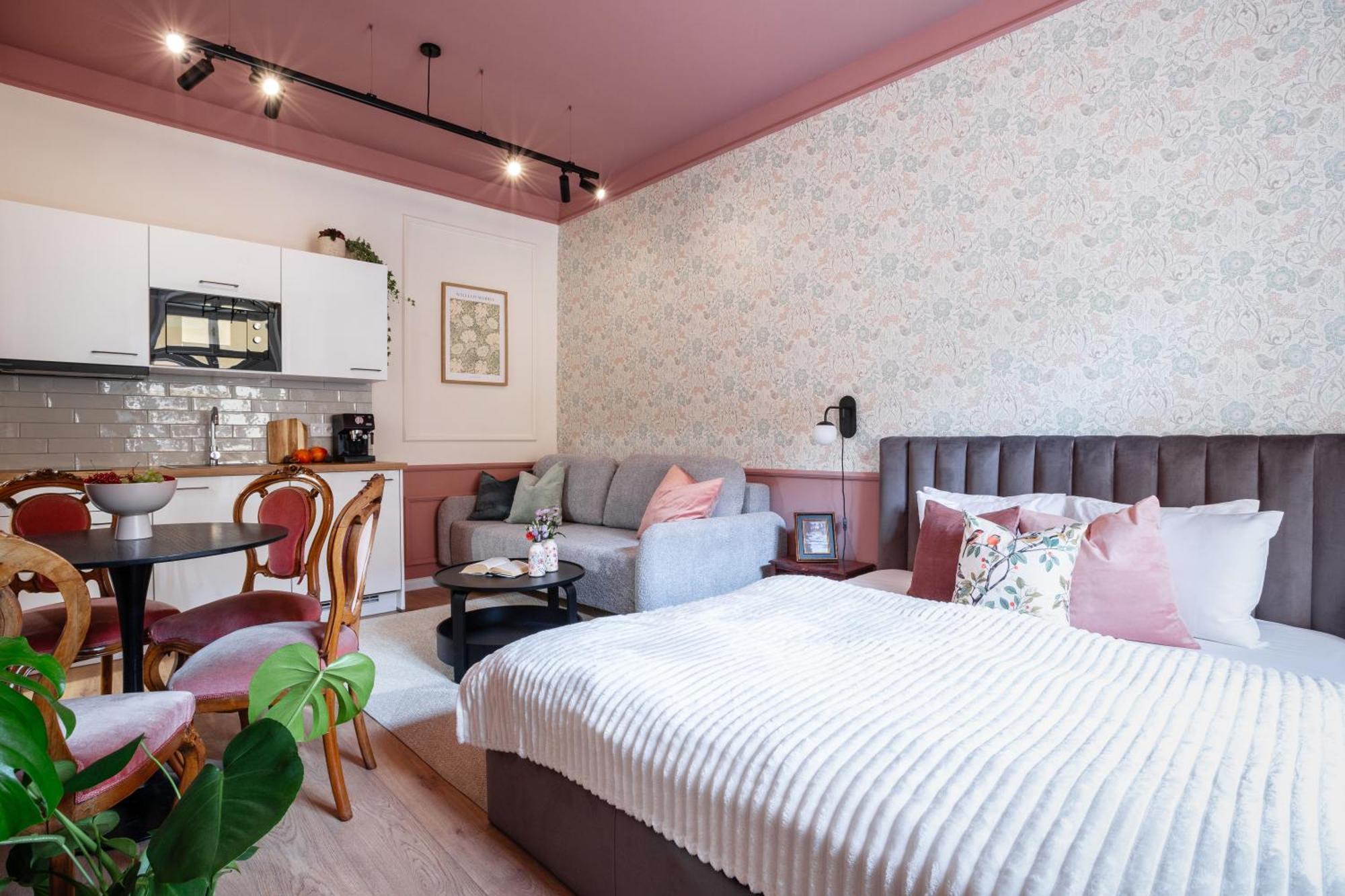 Turnkey I Antonin Dvorak Apartments Прага Екстериор снимка